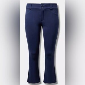 Torrid Trouser Bootcut Ponte Pant;
18W Short